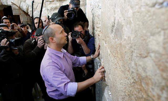 Naftali Bennett in Jerusalem. Der weit rechts stehende Politiker soll in einer Anti-Netanjahu-Koalition die ersten Jahre Regierungschef werden. 