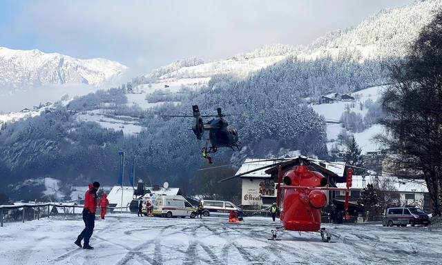 Eine dänische Urlauberfamilie war bei dem Gondelabsturz im Tiroler Skigebiet Hochoetz am Dienstag schwer verletzt worden.