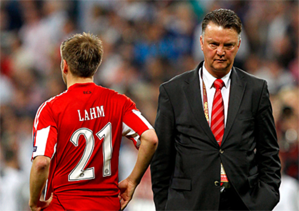 "Wir waren in der ersten Hälfte zu ängstlich. Wir haben nicht so mutig gespielt wie zuletzt. Es ist immerhin ein Champions-League-Finale gewesen. In so großen internationalen Spielen wird man für jeden kleinen Fehler bestraft. Das ist uns zweimal passiert. So frei darf man jemanden natürlich nicht stehen lassen. In der zweiten Hälfte war es besser, aber in der ersten Hälfte war es zu wenig."