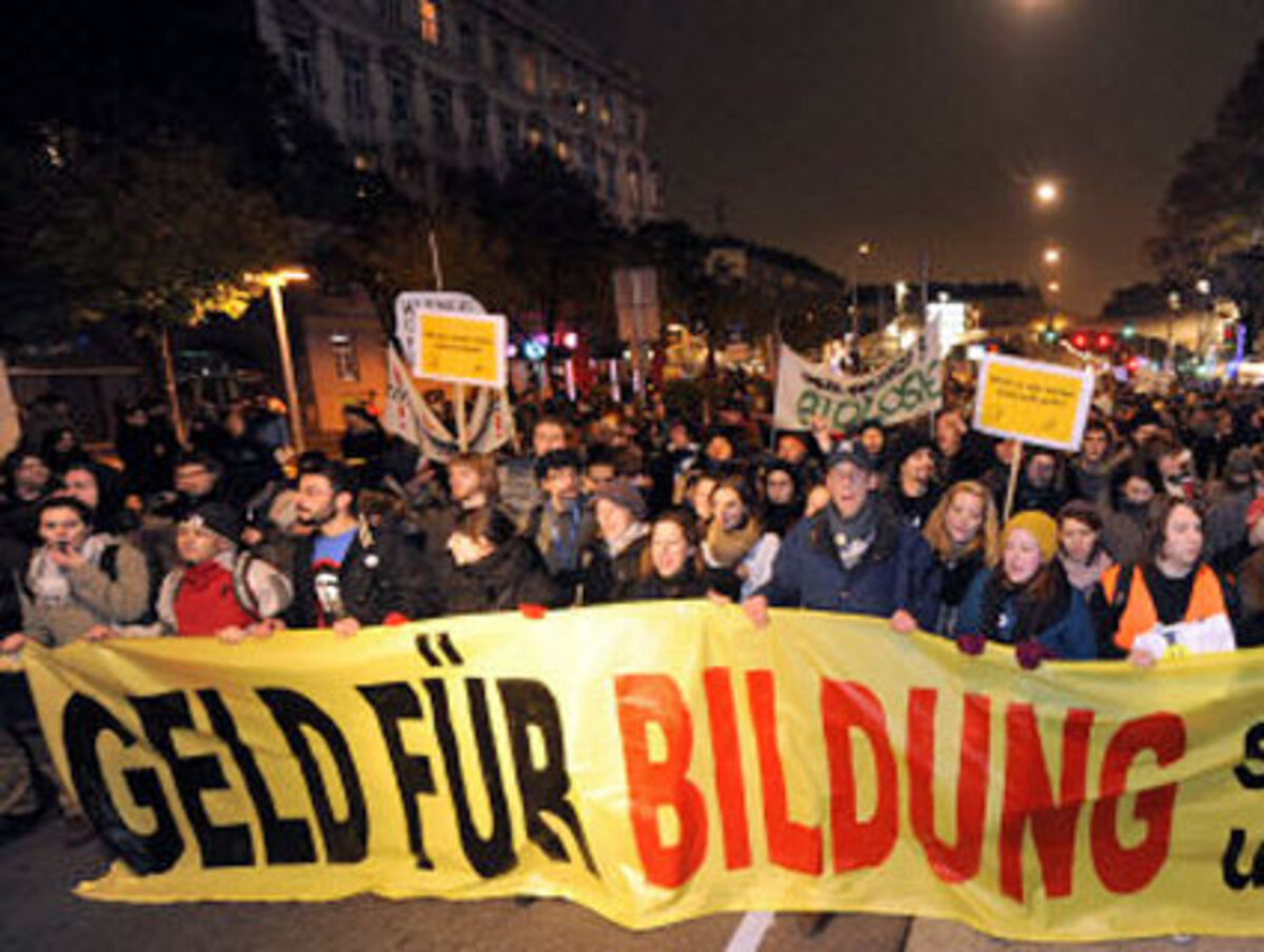 Die Budgetsituation war wie die Bachelor-Master-Struktur ein Hauptgrund der Studentenproteste. In der zweiten Jahreshälfte wird das Wissenschaftsbudget 2011 verhandelt. Ob sich da Josef Pröll, der ja auch Finanzminister ist, eine wirklich starke Person aussucht? Der Budgetbedarf wird weiter steigen, weil ja auch die Studentenzahlen steigen werden.