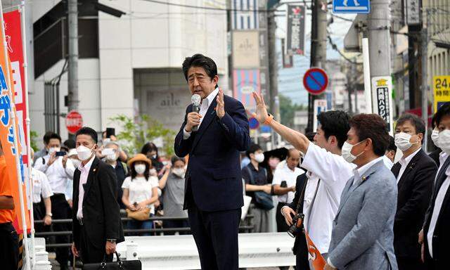 Shinzo Abe wurde während einer Wahlkampfveranstaltung erschossen.