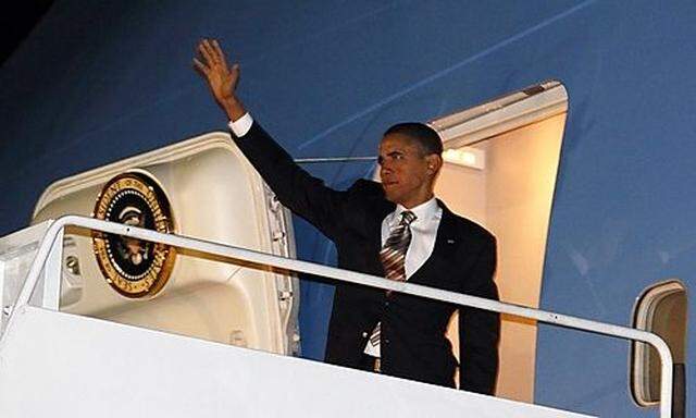 Obama departs Washington for the NATO Summit in Lisbon
