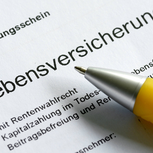 Der Versicherungsschein einer Lebensversicherung DEU GERMANY The certificate