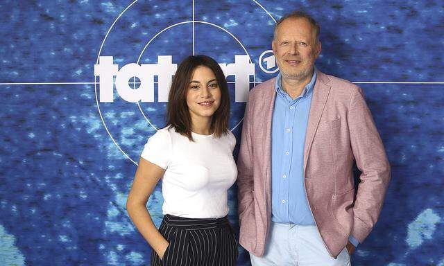 Almila Bagriacik und Axel Milberg beim Photocall zum ARD Krimi Tatort Borowski und das Haus der G