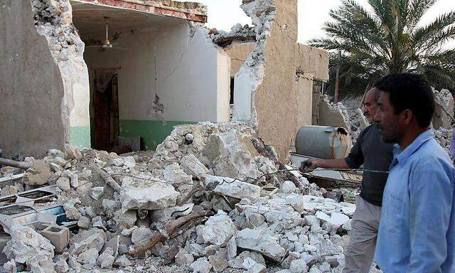 Beim Erdbeben in der Nähe von Buschehr sind mehr als 30 Menschen ums Leben gekommen.