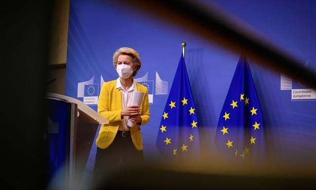 Archivbild von EU-Kommissionpräsidentin Ursula von der Leyen, die mit dem britisch-schwedischen Pharmakonzern AstraZeneca schon mehrere Konflikte ausgetragen hat.