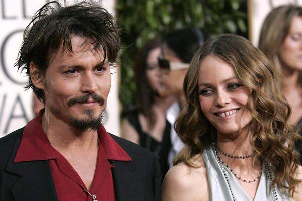 Vanessa Paradis und Johnny Depp haben offiziell ihre Trennung bekannt gegeben. Seit einiger Zeit gab es Gerüchte über eine Trennung, die das Paar aber immer wieder dementierte.