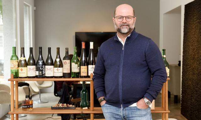 Clemens Riedl verkauft teure, seltene Weine. 