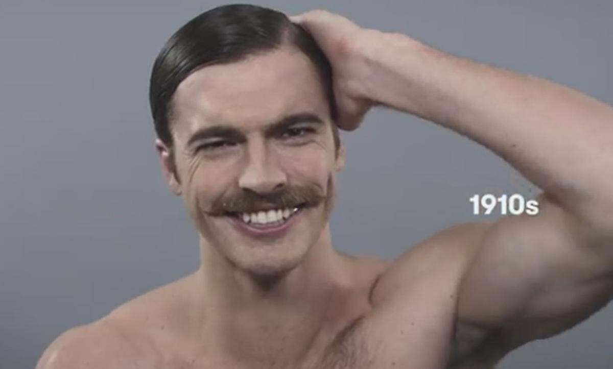 Vor 100 Jahren gefielen sich Männer noch mit breitem Schnurrbart und Seitenscheiten. Haarpomade war ein Muss. WatchCut Video zeigt Männerschönheit im Zeitraffer.