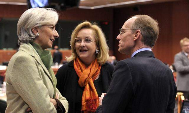 IMF Managing Director Lagarde, Austria's Finance Minister Fekter and Luxembourg's Finance Minister Frieden attend a euro group finance ministers meeting at the European Union Council in Brussels