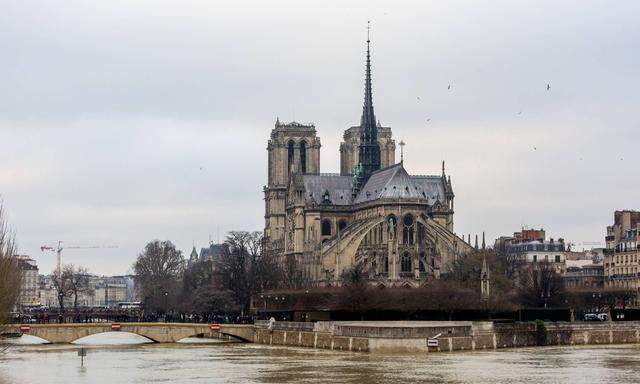 30 01 2018 Paris Frankreich FRA Hochwasser in Paris Im Bild die Kathedrale Notre Dame de Paris