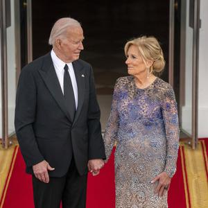Joe Biden und seine Frau Jill bei ihrem Treffen mit dem japanischen Premierminister und dessen Frau am 10. April im Weißen Haus.