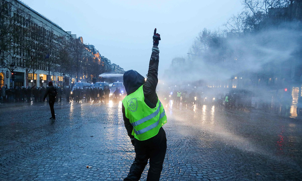 Die französische Gelbwesten-Wende machte ein beunruhigendes, bisher aber eher zugedecktes Faktum sichtbar.