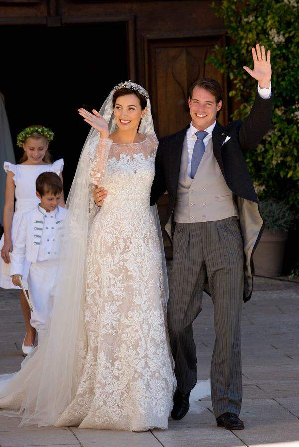Ebenfalls für Elie Saab entschied sich Prinzessin Claire Lademacher, die Prinz Felix von Luxemburg 2013 ehelichte.