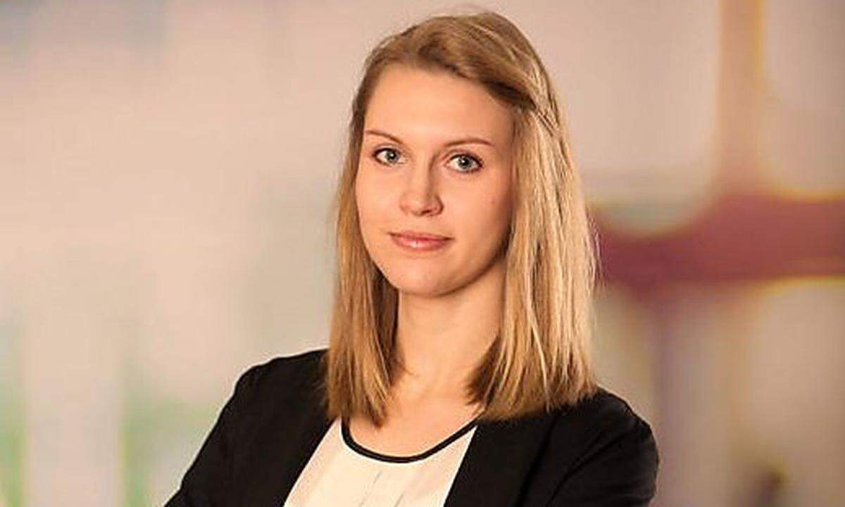 Zwei Neubesetzungen bei De´Longhi-Kenwood Österreich: Beatrix Karro MA (32) hat die Marketing-Verantwortung für die Küchengeräte von Kenwood in Österreich übernommen. Beatrix Karro absolvierte ihr Masterstudium an der FH Wiener Neustadt und verfügt über mehrjährige Erfahrung im Bereich Projektmanagement, Kommunikation und Marketing. Nach ihrer Tätigkeit beim Beratungsunternehmen TCI Consult GmbH wechselte sie 2018 als Marketing Specialist zur De´Longhi-Kenwood GmbH.