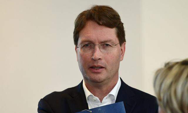 Daimler-Chef Ola Källenius will im November ein detailliertes Sparpaket vorlegen