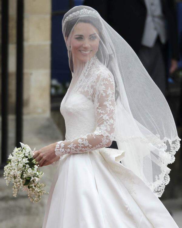 Für die Designerin war die Gestaltung des Hochzeitskleides die "Erfahrung ihres Lebens", sagte Burton. "Es war eine solch unglaubliche Ehre, gefragt zu werden."