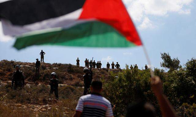 Der Friedensprozess zwischen Israel und Palästina hat sich kaum weiterbewegt. Die Palästinenser sehen vor allem im Siedlungsbau einen Verstoß.