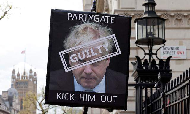 Für seine Gegner ein guter Grund, seinen Rücktritt zu fordern. Boris Johnson steht weiter unter Druck.
