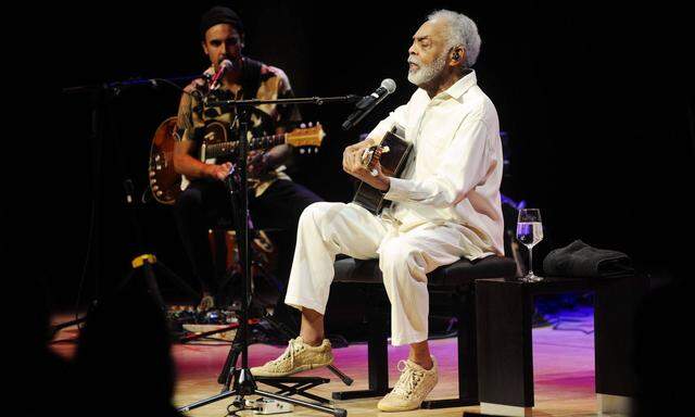 Bevor er in Wien auftrat, gastierte der 79-jährige Gilberto Gil in Essen – von dort stammt das Foto. Der Musiker war von 2003 bis 2008 auch Kulturminister Brasiliens.