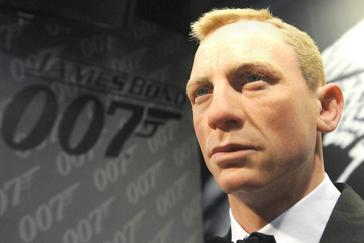 29. Oktober. Der Geheimagent James Bond alias "007" hat in Wien Quartier bezogen: Ein detailgetreues Ebenbild des britischen Bond-Mimen Daniel Craig ist ab sofort im Wachsfigurenkabinett Madame Tussauds in Wien zu sehen. Das Double trägt einen schwarzen Smoking, ein weißes Hemd und eine schwarze Fliege.