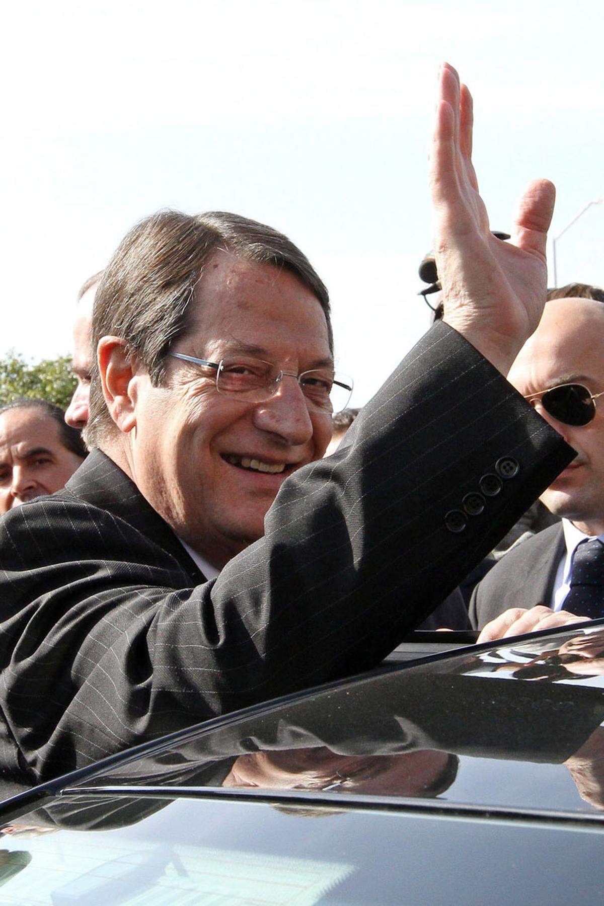 Der als Sparkurs-Befürworter geltende Konservative Nikos Anastasiades wird zum neuen Präsidenten Zyperns gewählt.