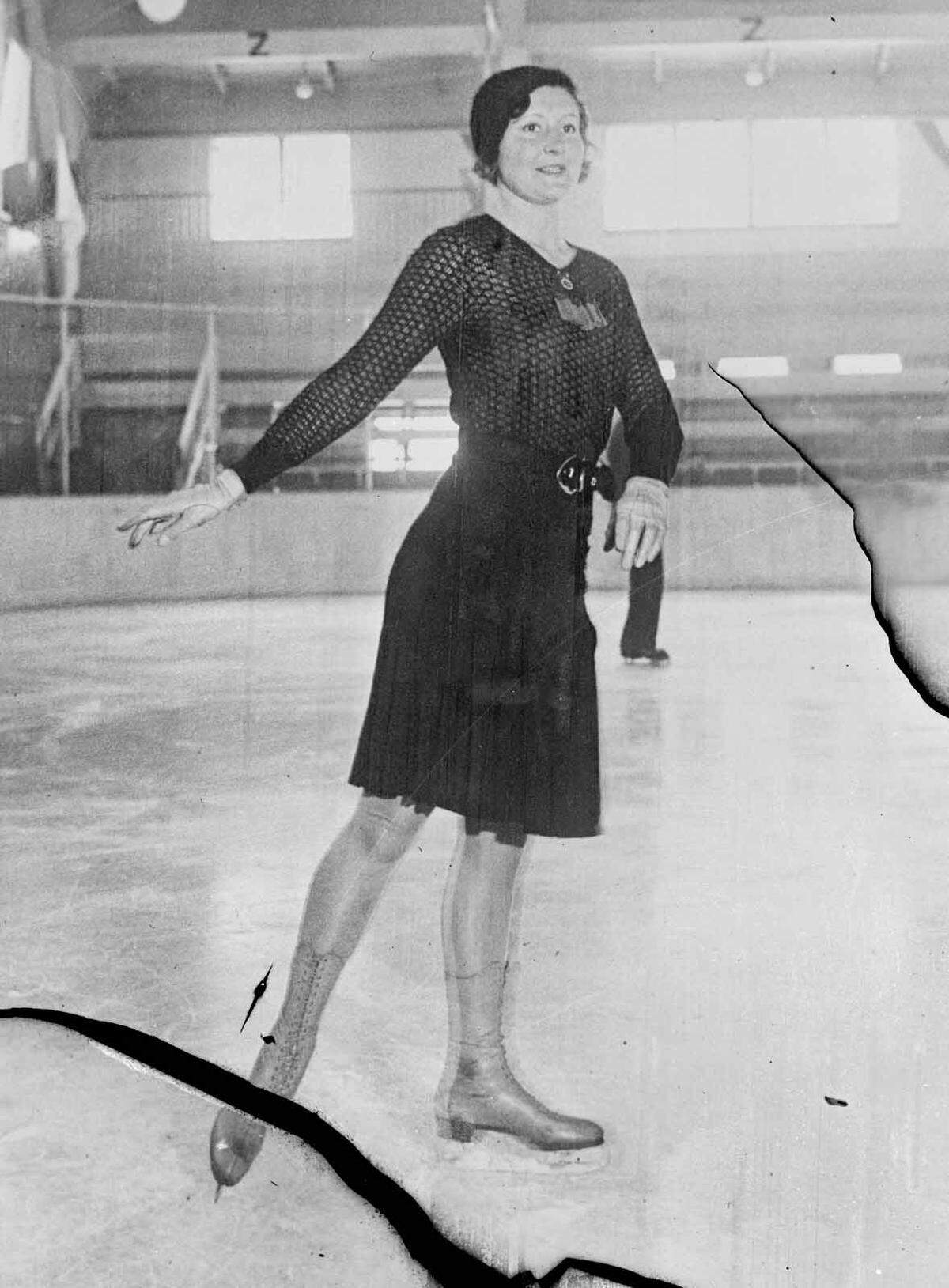 In den Anfangsjahren des Eiskunstlaufs trugen die Läuferinnen noch ihre Alltagskleider.