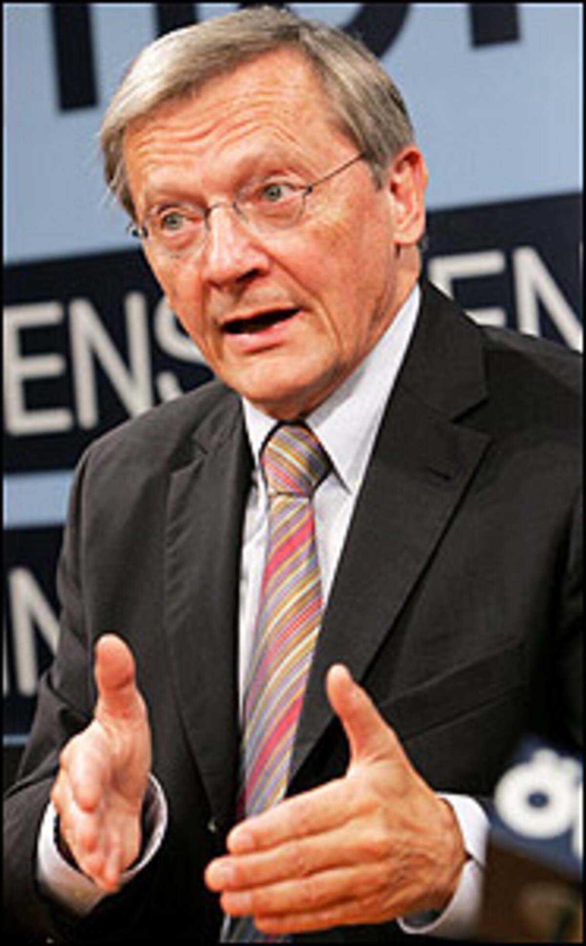 "Im Moment nur Trennendes" Bundeskanzler Wolfgang Schüssel zum Verhältnis der ÖVP mit der SPÖ.