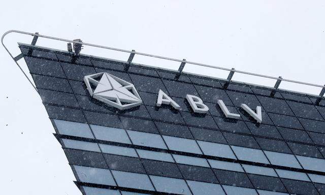 „Die lettische Regierung hat und wird keinen einzigen Euro in die Rettung der ABLV Bank investieren“, hieß es in einer Mitteilung der Staatskanzlei.