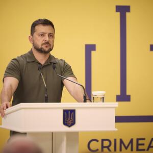 Der ukrainische Präsident Wolodymyr Selenskij bei einer Rede während des 3. Gipfeltreffens der Internationalen Krim-Plattform am 23. August 2023 in Kiew.