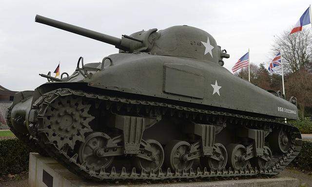 Französisches Weltkriegs-Museum versteigert Panzer