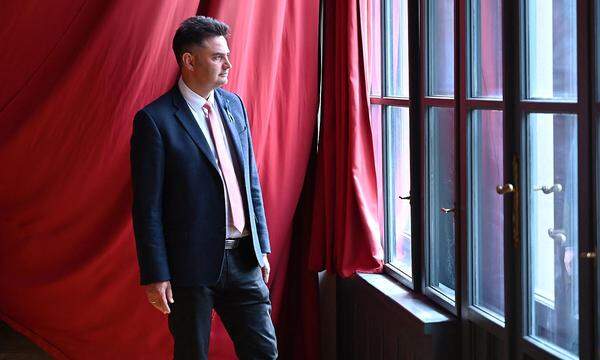 Provinzbürgermeister Péter Márki-Zay fordert Premier Orbán heraus.