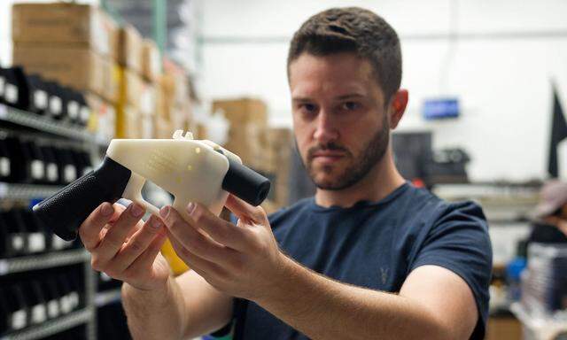 Cody Wilson hat damit begonnen, digitale Baupläne für Schusswaffen aus dem 3D-Drucker zu verkaufen