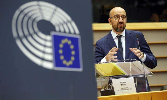 Ratspräsident Michel verteidigt den Deal der Staats- und Regierungschefs im Europaparlament.