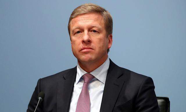 FILE PHOTO: Oliver Zipse, board member of German luxury carmaker BMW attends the company's annual news conference in Munich