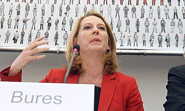 Infrastrukturministerin Doris Bures