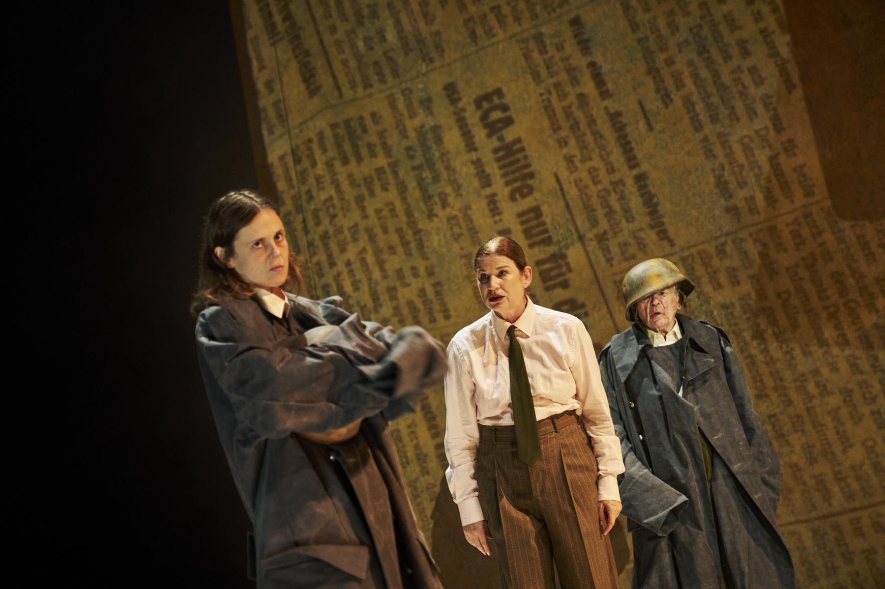 Mars-Revue: „Die letzten Tage der Menschheit“ bei den Salzburger Festspielen