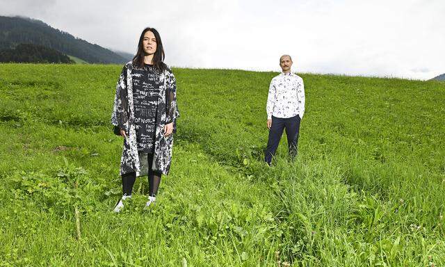 Die mehrfach ausgezeichneten Performer Marta Navaridas und Alexander Deutinger leben und wirken in Graz, treten aber international auf. Heuer eröffneten sie die Politischen Gespräche in Alpbach.