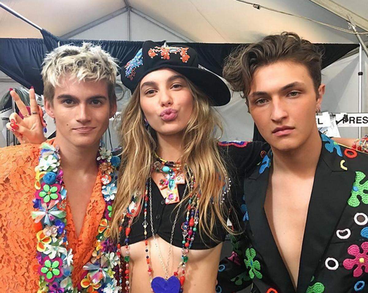 ... feierten Cindy Crawfords Sohn Presley Gerber und Answar Hadid, der Bruder von Bella und Gigi Hadid, ihr Laufsteg-Debüt.