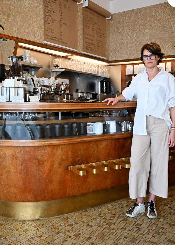 Peggy Strobel hat das ehemalige Naber-Espresso in der Wipplingerstraße als „Die Cafetière“ wiederbelebt: „Mit und ohne Tradition“, wie sie sagt.