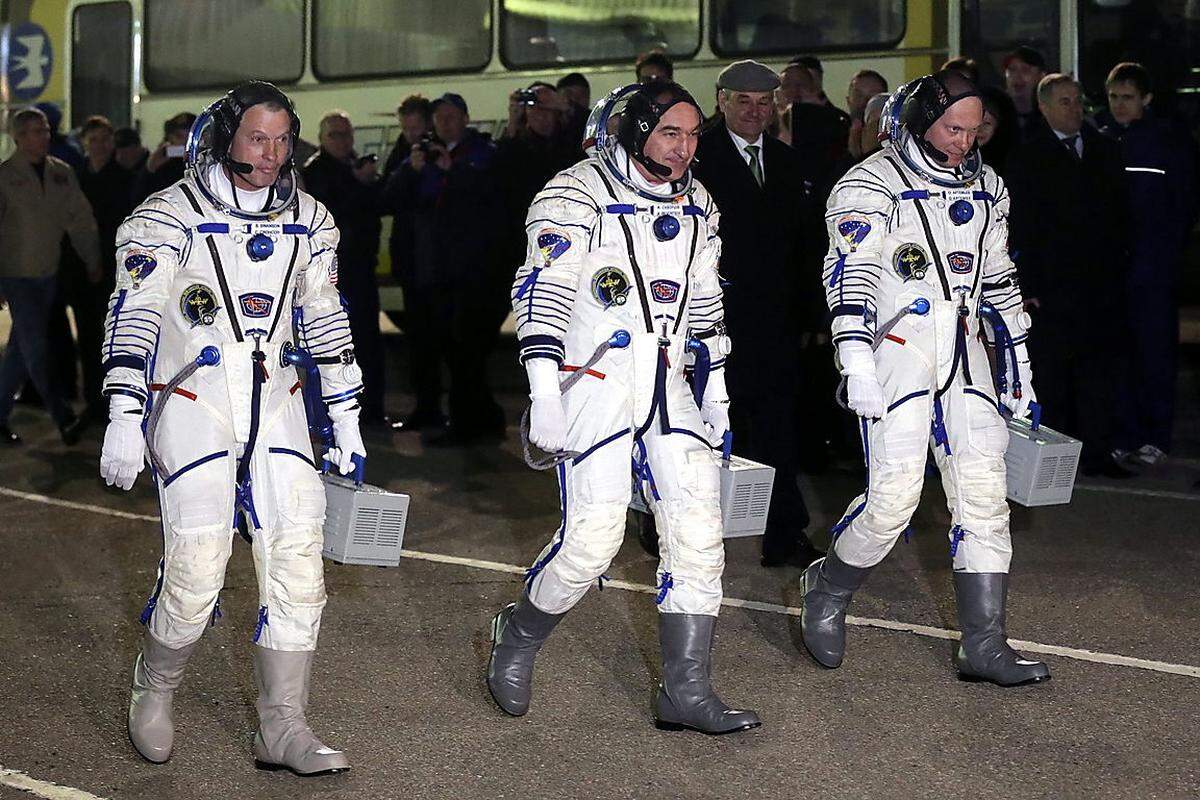 Wie schmeckt Astronautennahrung und was können Elektromotoren alles leisten? Im Museumsquartier Wien (Museumsplatz 1, 7. Bezirk) führt Physiker Werner Gruber durch den Abend. Auf kleine und große Weltraum-Freaks wartet außerdem ein Parcours mit richtigem Astronauten-Training. Weiters stehen Fragen zur Mobilität der Zukunft und zu alternativen Energieressourcen auf dem Programm.