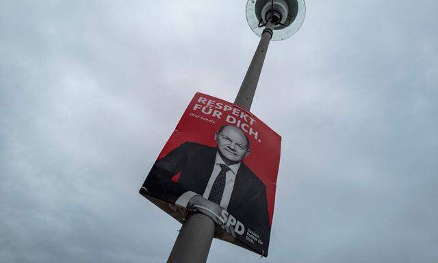 Der Wahlkampf der SPD kreist nur um Olaf Scholz. Die Konkurrenz zielt indes auf die linke Parteiführung. 