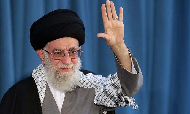 Er hat das letzte Wort im Iran: Ali Khamenei.
