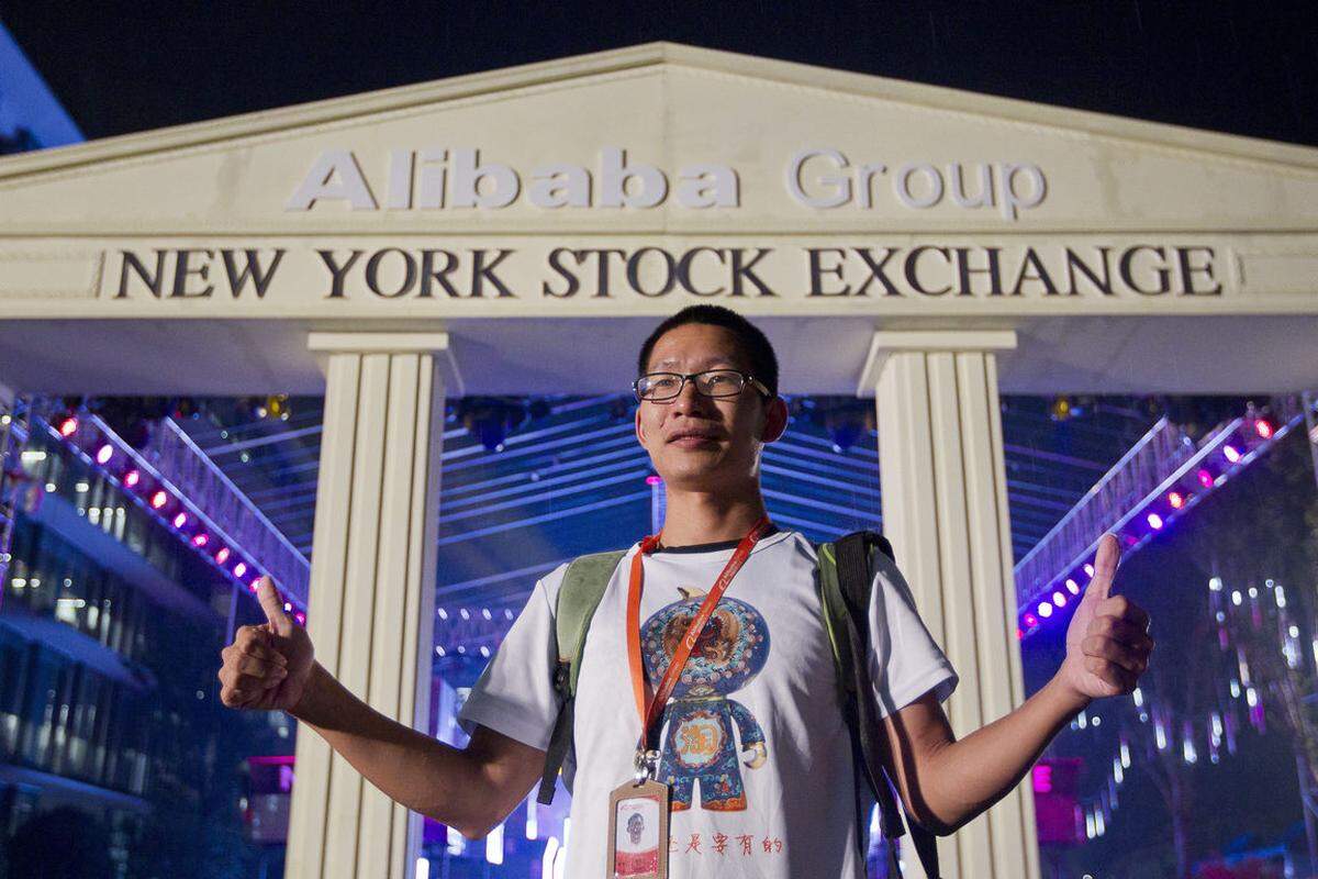 Der chinesische Online-H&auml;ndler Alibaba hat mit seinem rund 25 Milliarden Dollar (19,45 Mrd. Euro)&nbsp;schweren B&ouml;rsengang endg&uuml;ltig einen neuen Weltrekord aufgestellt. Mit dem Erl&ouml;s aus dem B&ouml;rsengang will Alibaba seine Expansion vorantreiben - auch nach Europa und in den USA. Zudem k&ouml;nnte ein Bruchteil der Einnahmen in eine ad&auml;quate &Uuml;bersetzung der deutschen Homepage investiert werden.  von Herbert Asamer