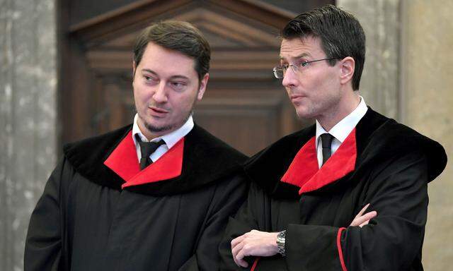Staatsanwälte Alexander Marchart (l.) und Gerald Denk