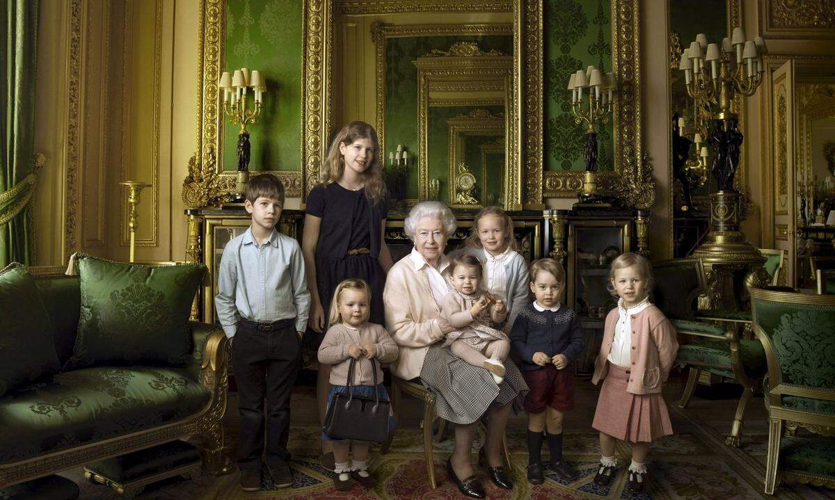 Louise Alice Elisabeth Mary Mountbatten-Windsor ist die älteste Tochter von Prinz Edward und Gräfin Sophie von Wessex. Damit zählt sie auch zur Enkel-Schar von Queen Elizabeth II.