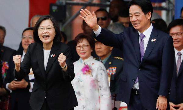 Taiwans amtierende Präsidentin Tsai Ing-wen und der amtierende Präsidentschaftskandidat William Lai.