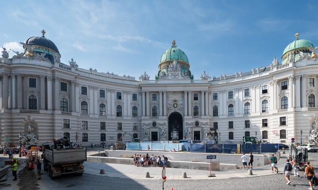 Nahe großer Grünräume wie Volks- und Burggarten erscheint das Pflanzen von Bäumen hier wie eine Alibi-Aktion.