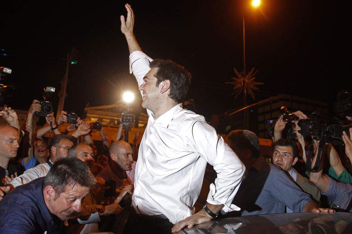In Griechenland habe es eine "friedliche Revolution" gegeben, sagte der Vorsitzende des Linksbündnisses Syriza, Alexis Tsipras, am Wahlabend. Ein "neues Griechenland" sei im Kommen. Syriza wurde bei der Wahl zweitstärkste Kraft. Der Block liebäugelt auch mit den Thesen der extremen Linken.