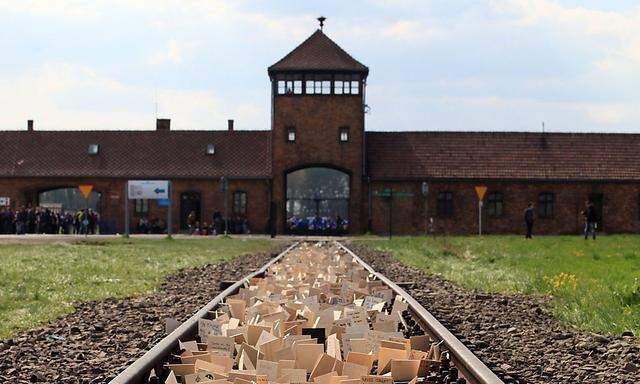 Auschwitz: Ehemalige Funkerin angeklagt